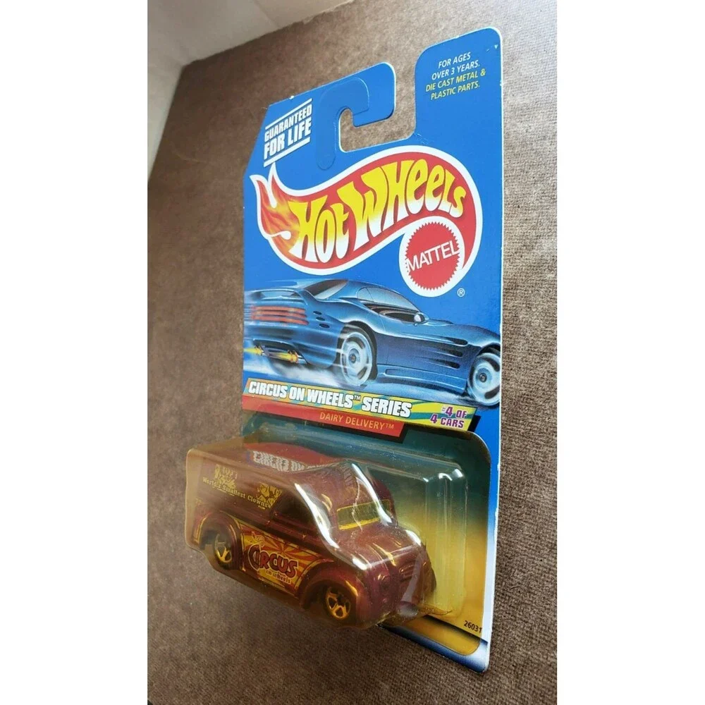 Hot Wheels DAIRY DELIVERY '98 FIRST EDITIONS & CIRCUS ON WHEELS SERIES LOT OF 2